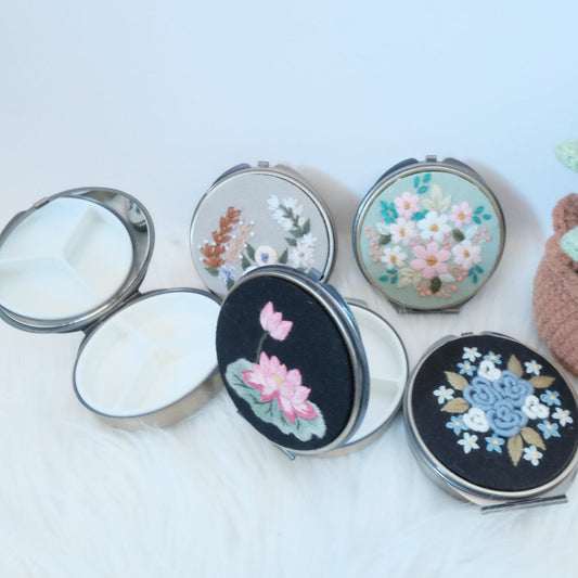 Hand-Embroidered Portable Pocket Mirror – BB cream Makeup Compact