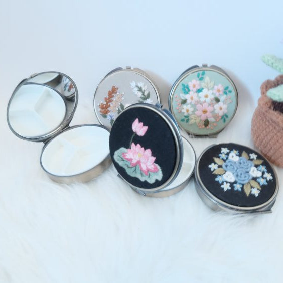 Hand-Embroidered Portable Pocket Mirror – BB cream Makeup Compact